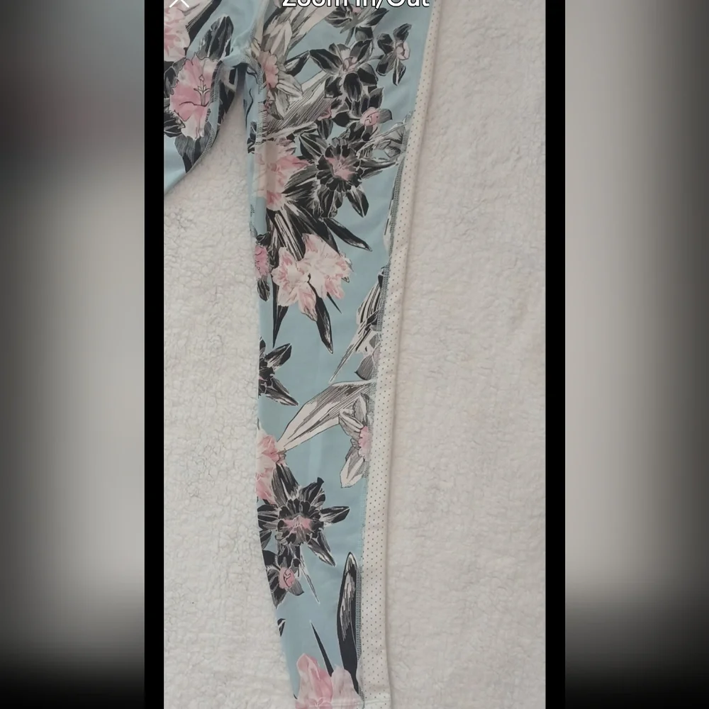 NWOT. NIKE Legging Floral w/Mesh Panel SZ Small. Blue/white/pink/black. - Picture 12 of 13